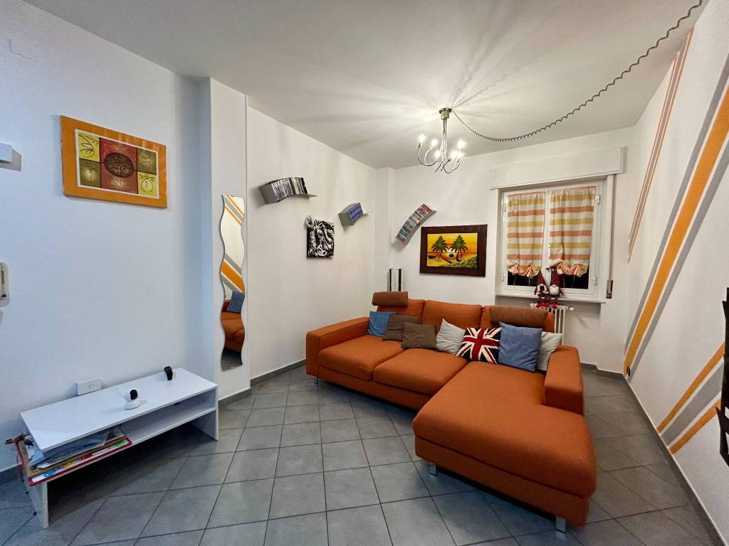 Appartamento a Acqui terme in Via Michelangelo Buonarroti, 38 - Foto 4