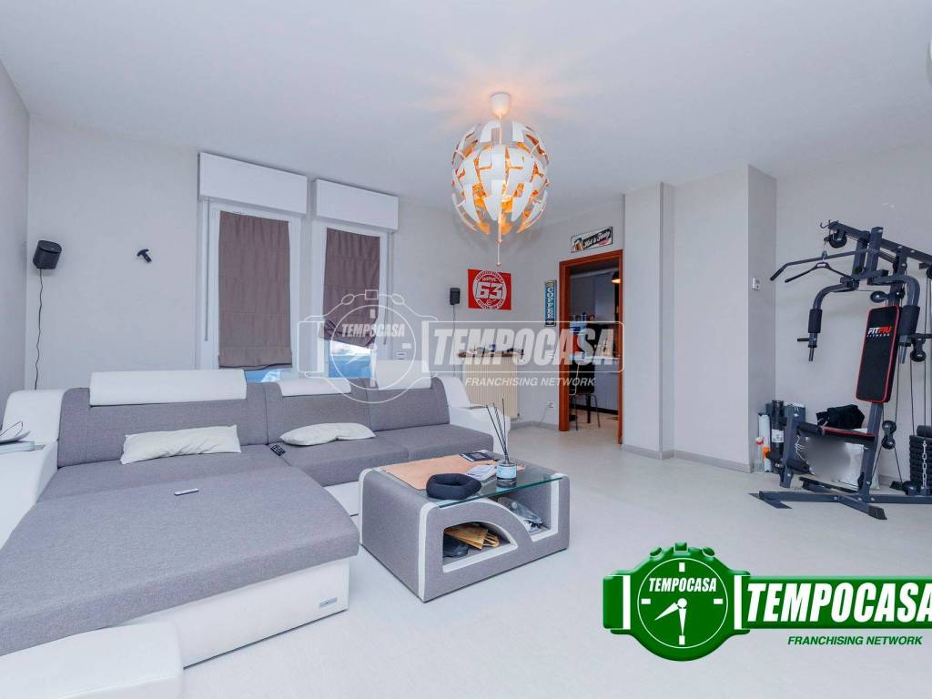 Appartamento a Binasco in Via Foscolo - Foto 2