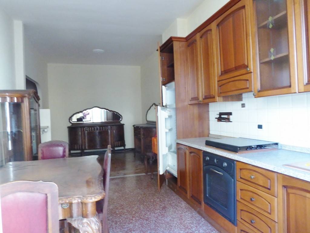 Appartamento a Acqui terme in Piazza Giacomo Matteotti, 2 - Foto 2