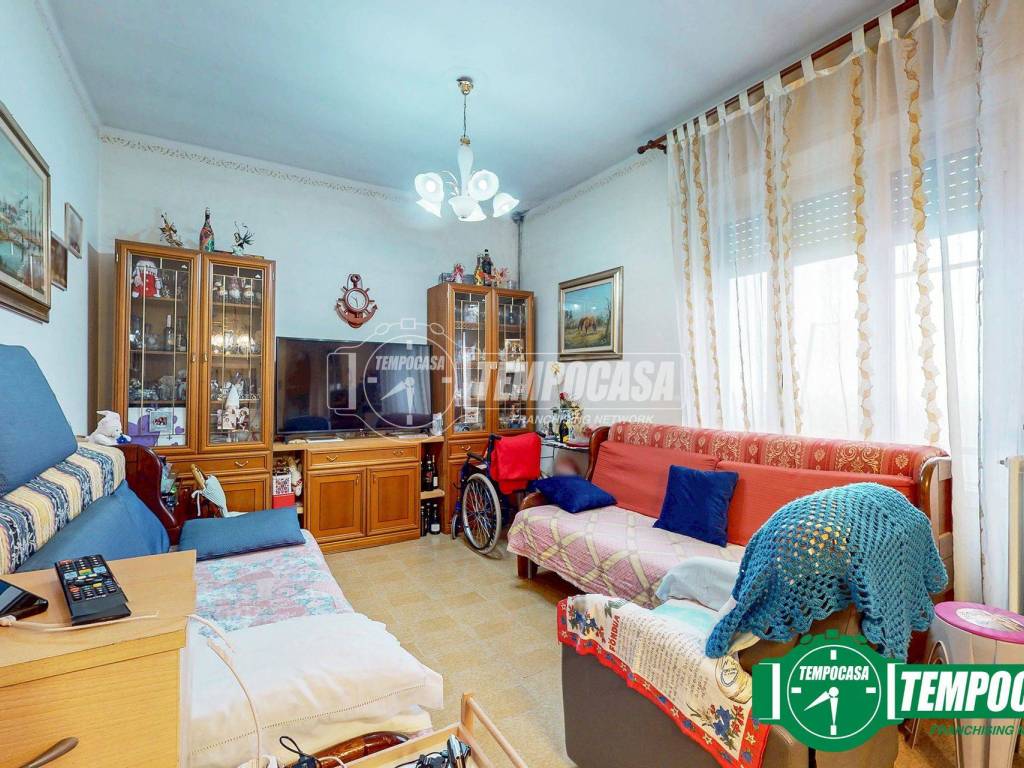 Appartamento a Valenza in Largo Anna Frank - Foto 2