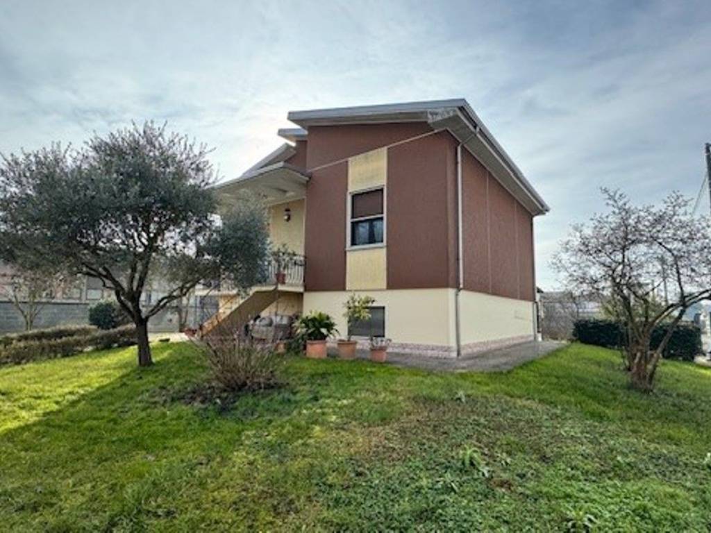 Villa a Mortara in Via 20 Settembre - Foto 2