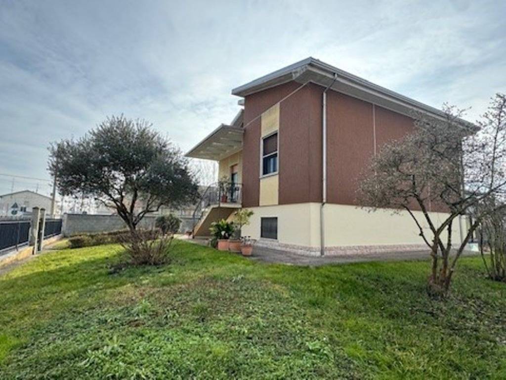 Villa a Mortara in Via 20 Settembre - Foto 3