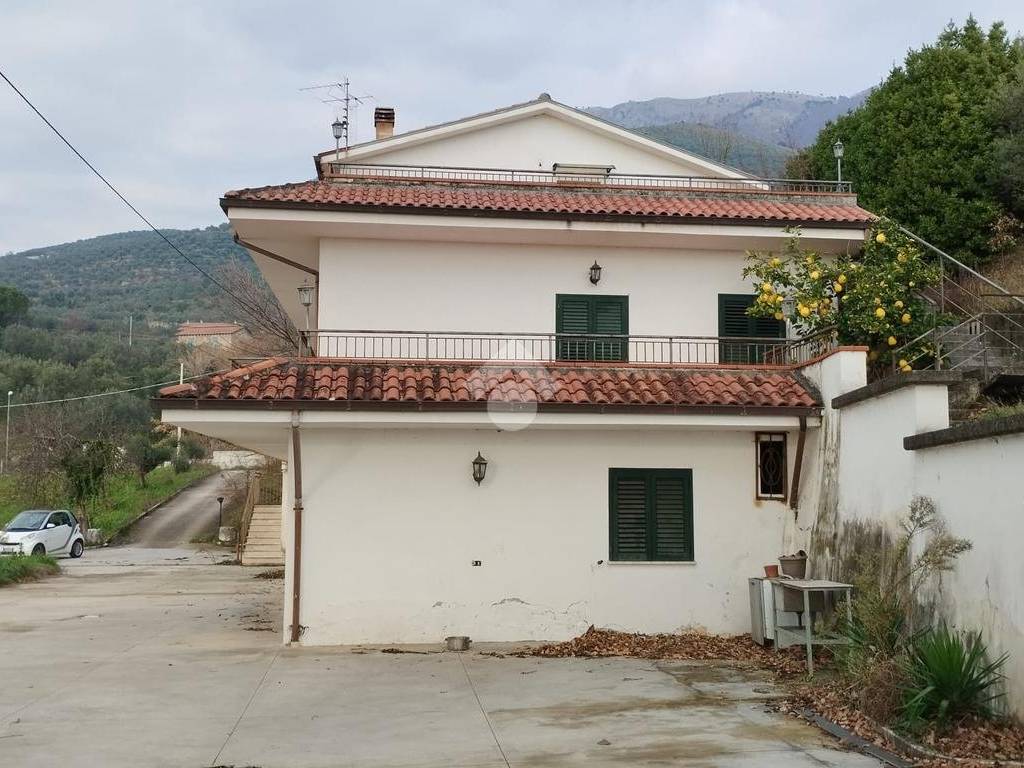Casa indipendente a Cervaro in Via Vecchia de Piternis, 16 - Foto 2