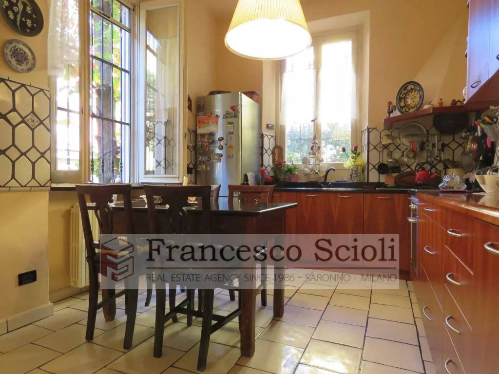 Villa a Saronno in Via Stampa Soncino, 9 - Foto 5