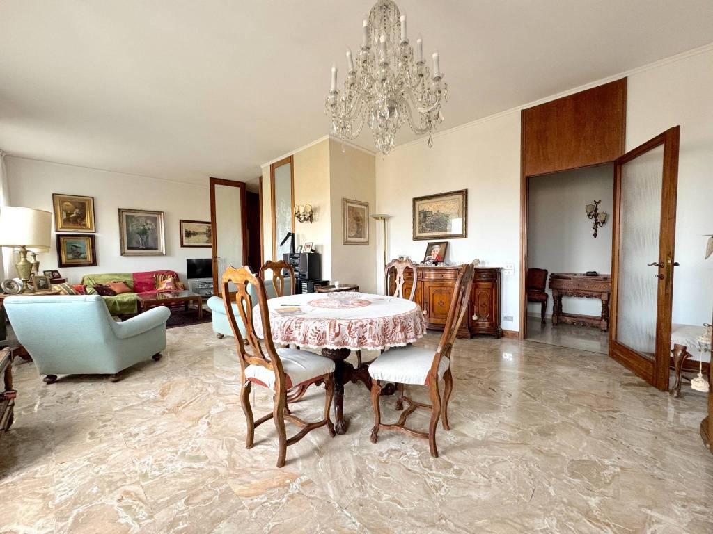 Appartamento a Prato in Via Arcivescovo Antonio Martini - Foto 4