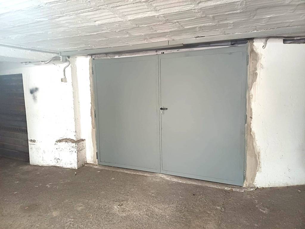 Box / garage a Verona in Via Giulio Camuzzoni, 3 - Foto 4