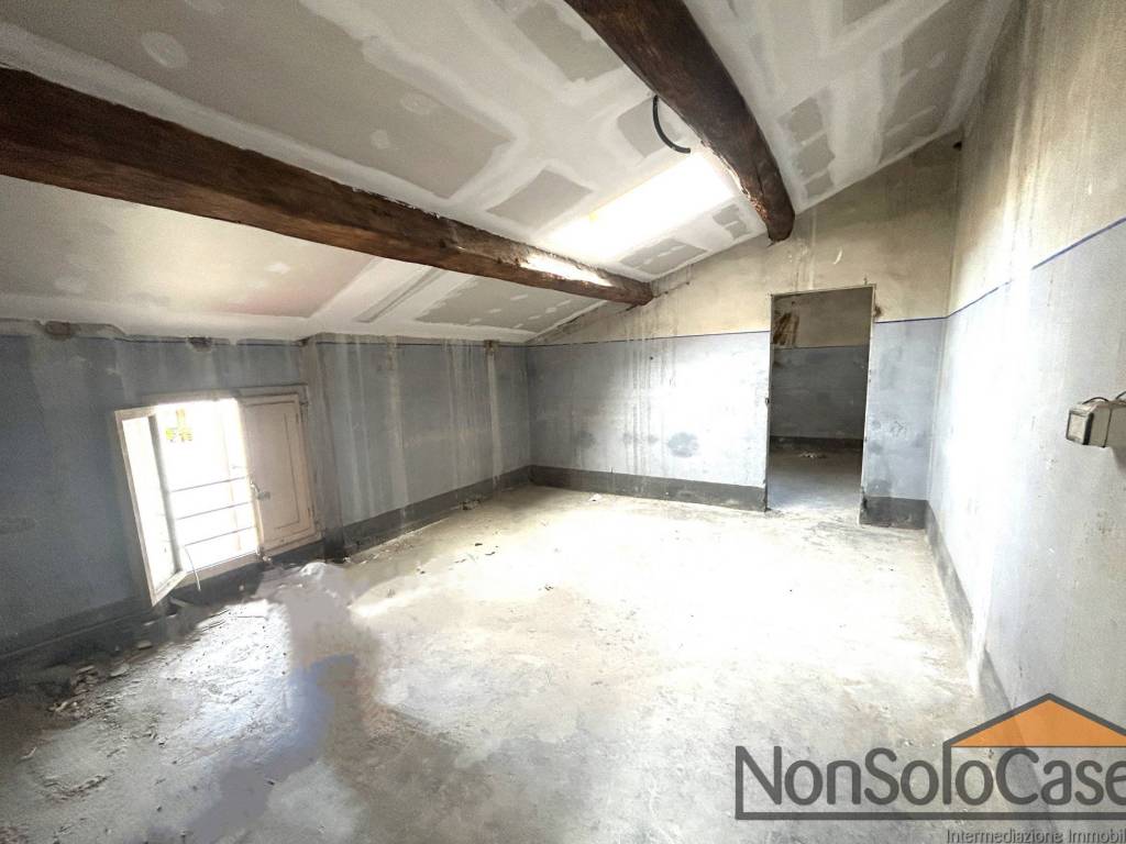 Casa indipendente a Prato in Piazza Mercatale - Foto 4