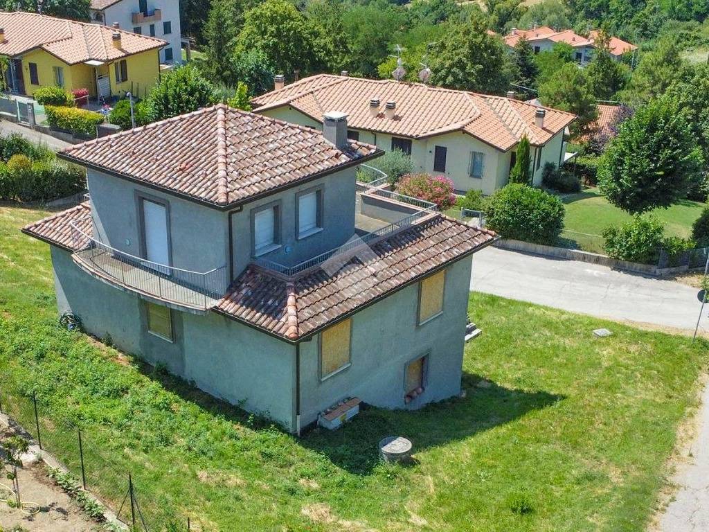 Casa indipendente a Monte grimano terme in Via Montello - Foto 4