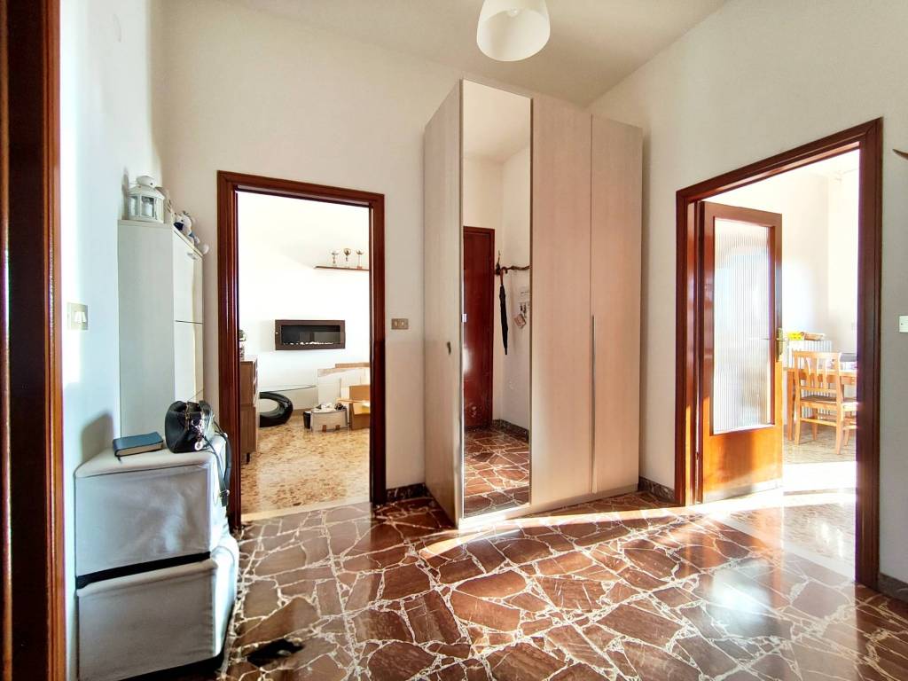 Appartamento a Campi bisenzio in Via della Crescia, 111 - Foto 2