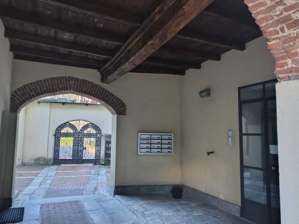 Appartamento a Cassano magnago in Via San Giulio - Foto 2