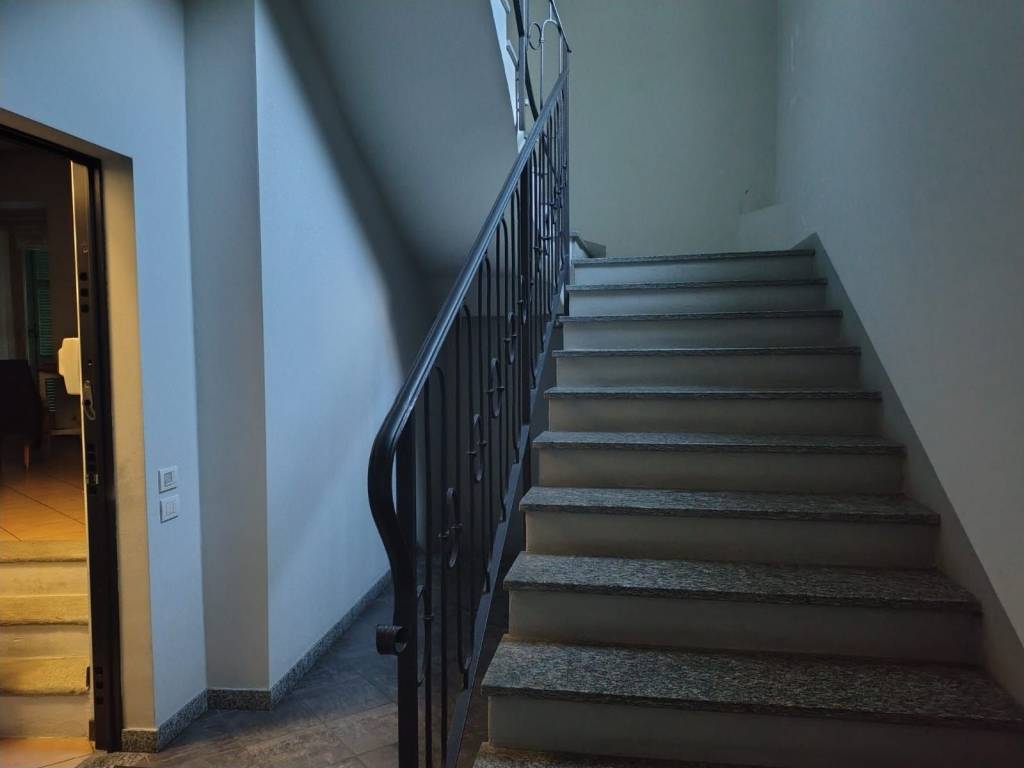 Appartamento a Cassano magnago in Via San Giulio - Foto 3
