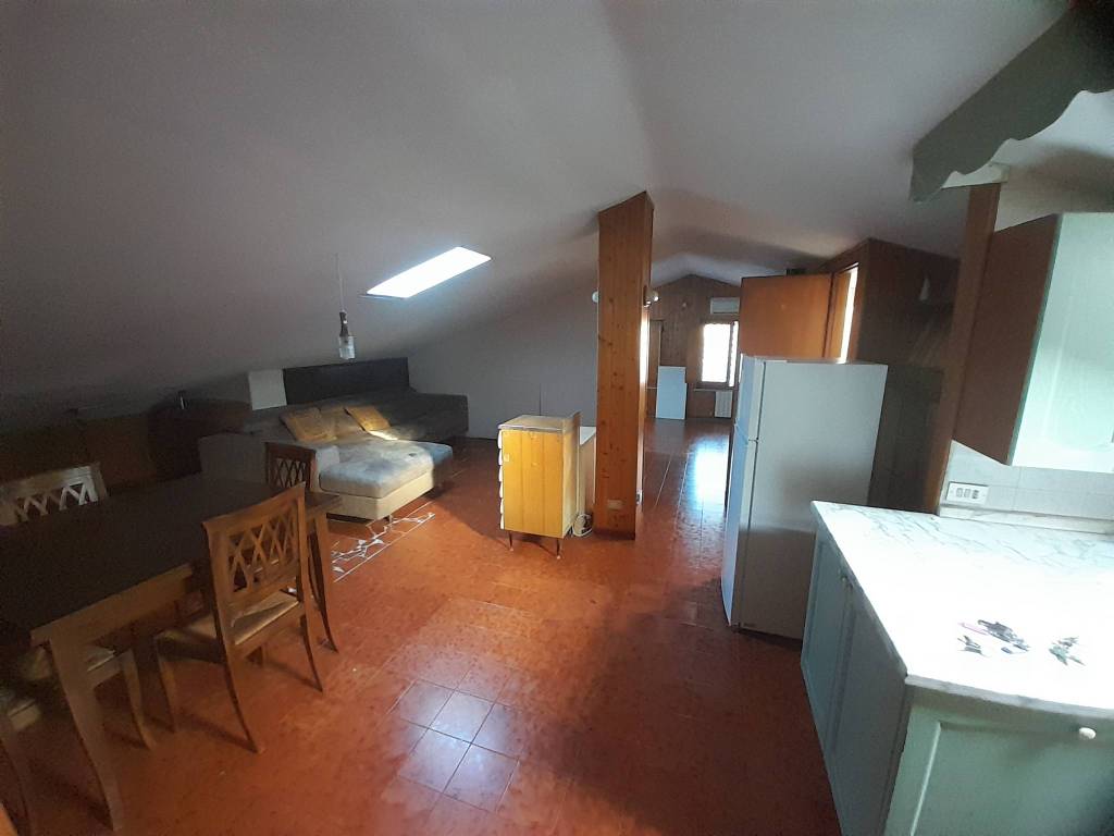 Attico / mansarda a Perugia in Via Alessandro Vivenza, 18 - Foto 4