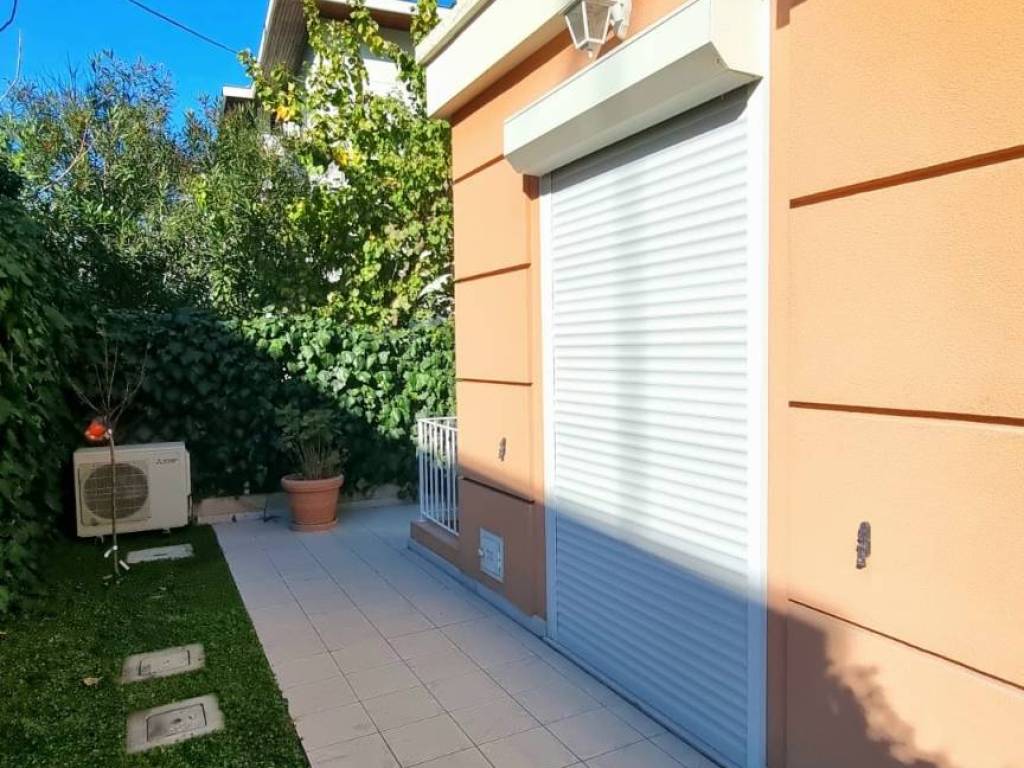 Appartamento a Rimini in Viale Nazario Sauro, 27 - Foto 4