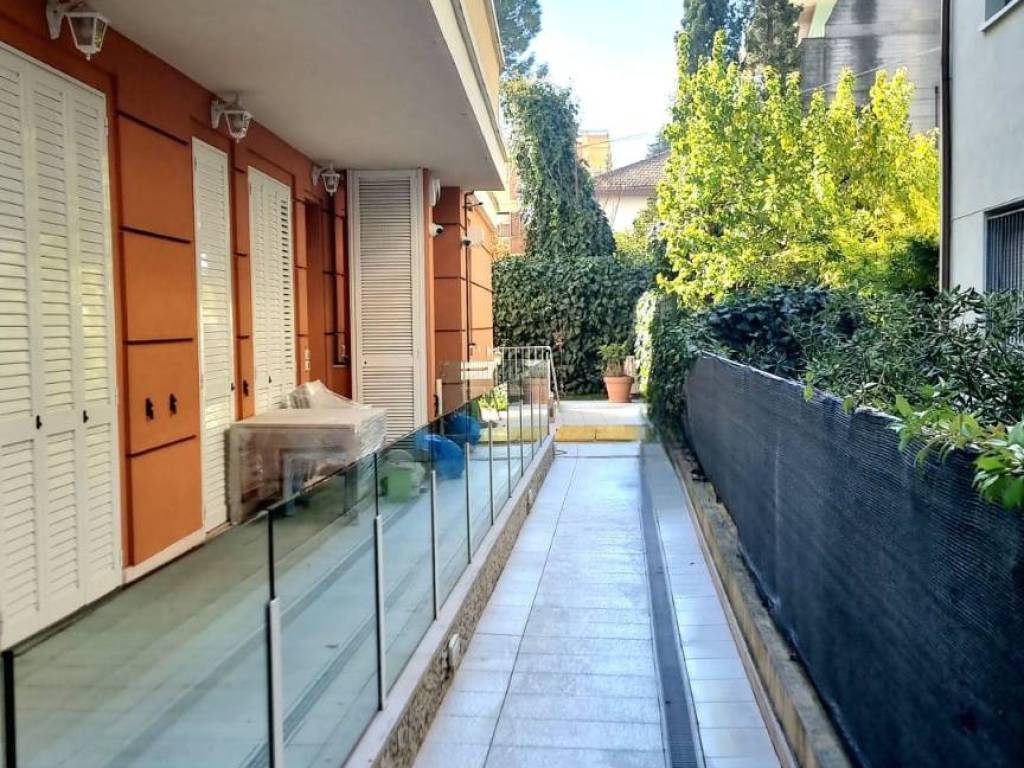 Appartamento a Rimini in Viale Nazario Sauro, 27 - Foto 5
