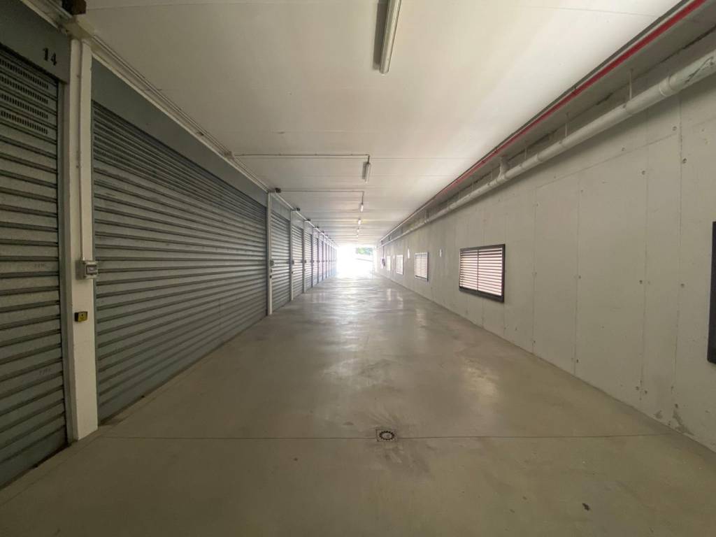 Box / garage a Finale ligure in Via G. A. Silla - Foto 4