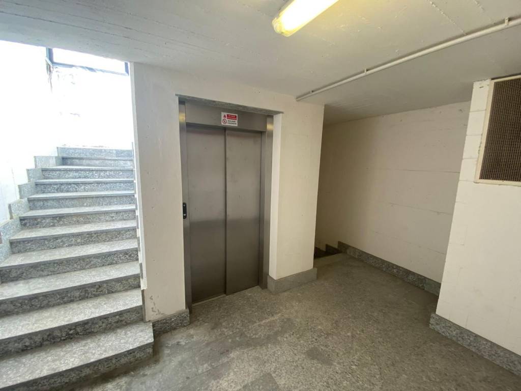 Box / garage a Finale ligure in Via G. A. Silla - Foto 5