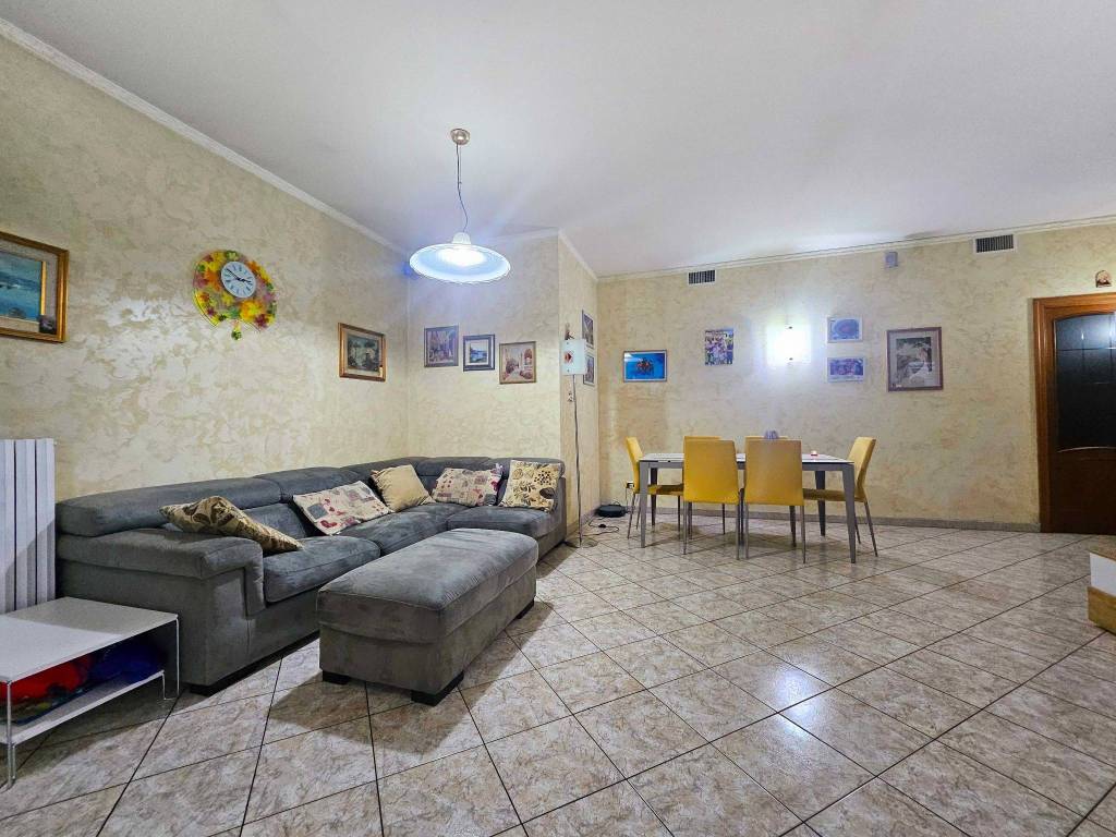 Villa a Saronno in Via Pozzo, 22 - Foto 2