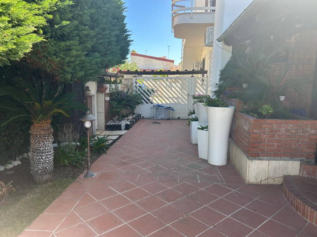 Appartamento a Mola di bari in Lungomare Zara - Foto 2