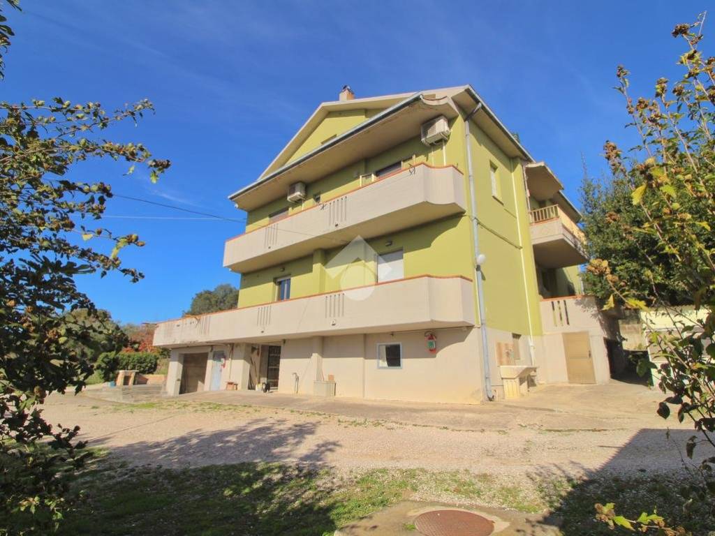 Villa a Giulianova in Via Vecchia Per Montone, 9 - Foto 4