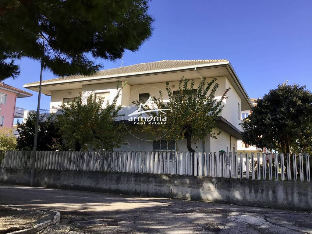 Villa a Giulianova in Via Falgioni - Foto 3