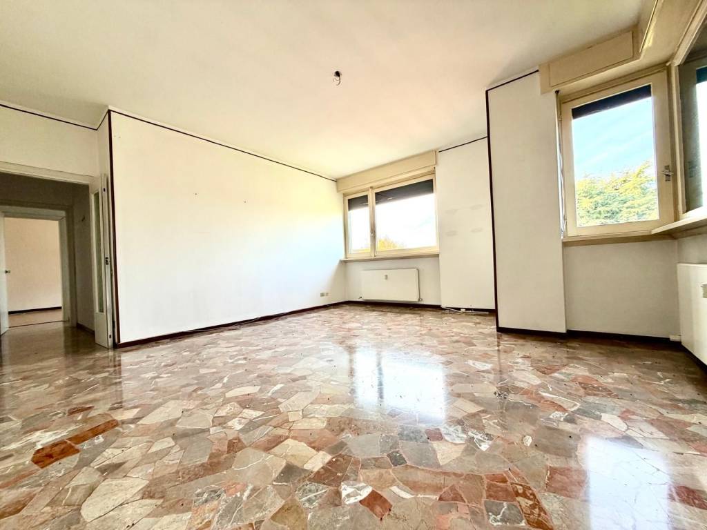 Appartamento a Villa guardia in Via del Lavoro - Foto 4