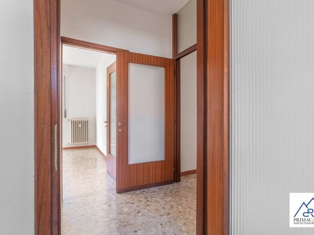 Appartamento a Gavirate in Via Carlo Besozzi - Foto 5