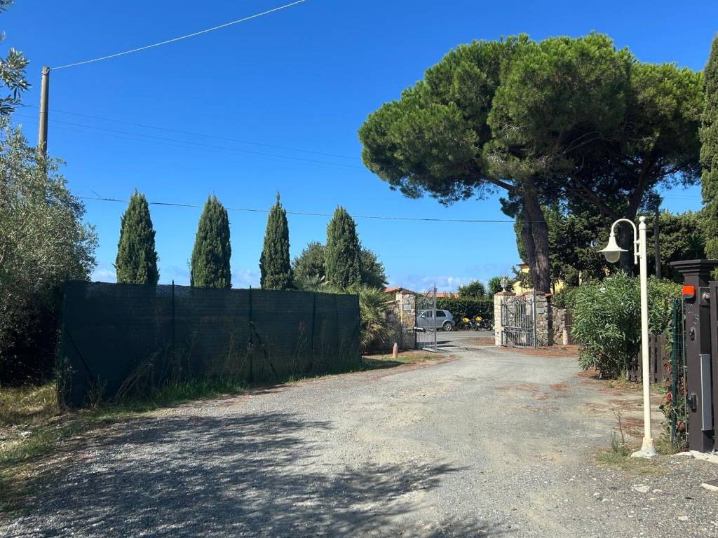 Appartamento a Cecina in Via Vecchia Livornese, 22 - Foto 5