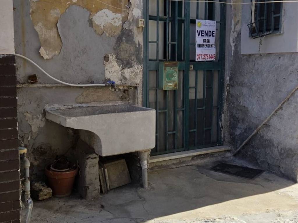 Appartamento a Aci castello in Piazza Salvatore Micale, 2 - Foto 4