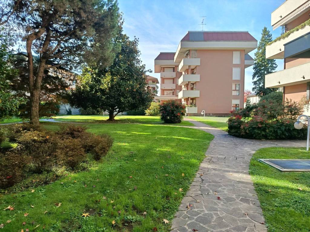 Appartamento a Busto arsizio in Via Castelfidardo, 9 - Foto 2