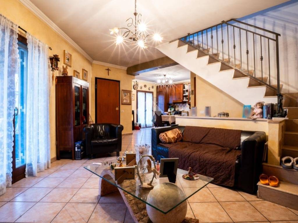 Villa a Mentana in Via Formelluccio, 35 - Foto 2