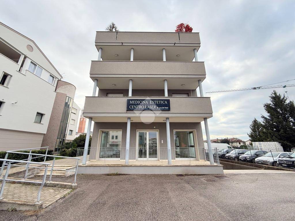 Immobile a Azzano decimo in Viale XXV Aprile, 33 - Foto 2