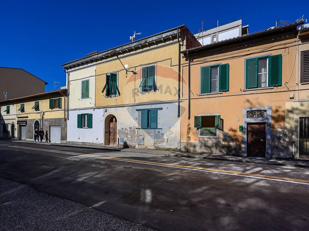 Appartamento a Livorno in Via Garibaldi, 259 - Foto 2