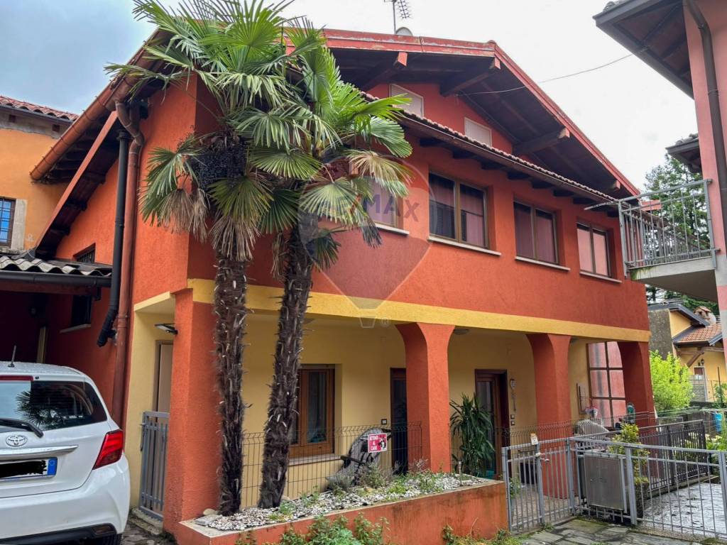 Casa indipendente a Viggiù in Vicolo Piatti, 10 - Foto 2