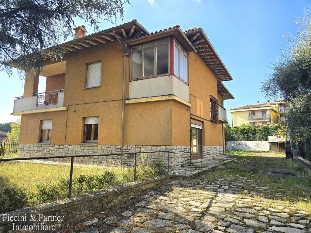 Villa a Passignano sul trasimeno in Via Mario Lucertini, 7 - Foto 4