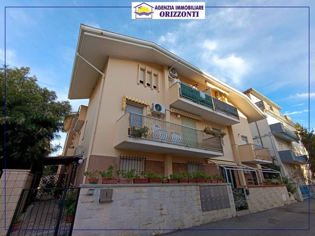 Appartamento a Tortoreto in Via Indipendenza, 9 - Foto 2