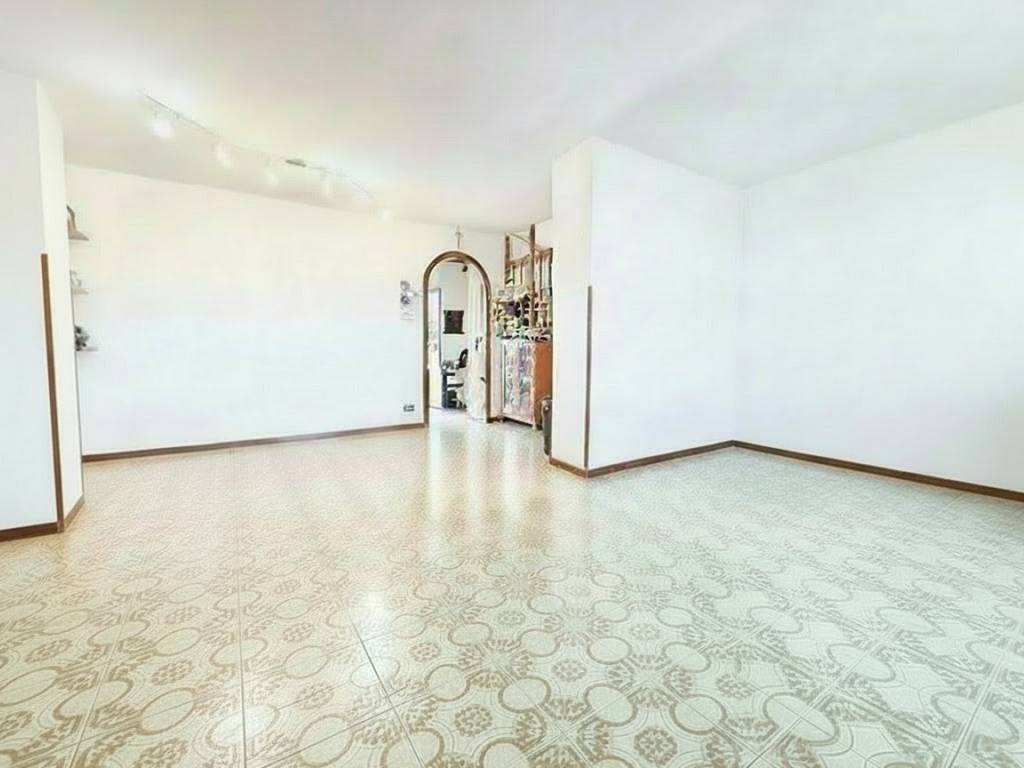 Villetta a schiera a Buguggiate in Via Trieste, 46 - Foto 3