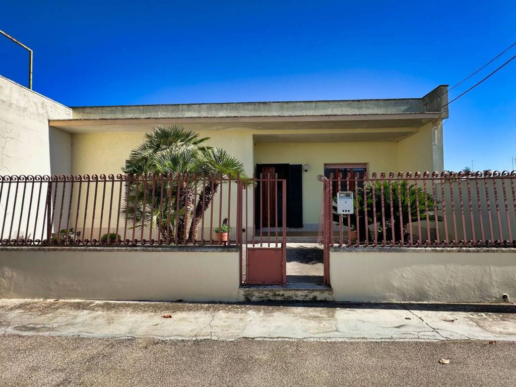 Casa indipendente a Sanarica in Via Monte Grappa, 10 - Foto 2