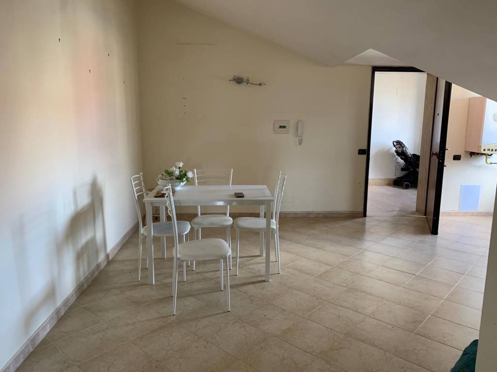 Attico / mansarda a San nicola la strada in Via Grotta, 102 - Foto 3