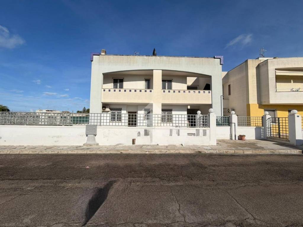 Villa a Alezio in Via A. Gramsci, 32 - Foto 2