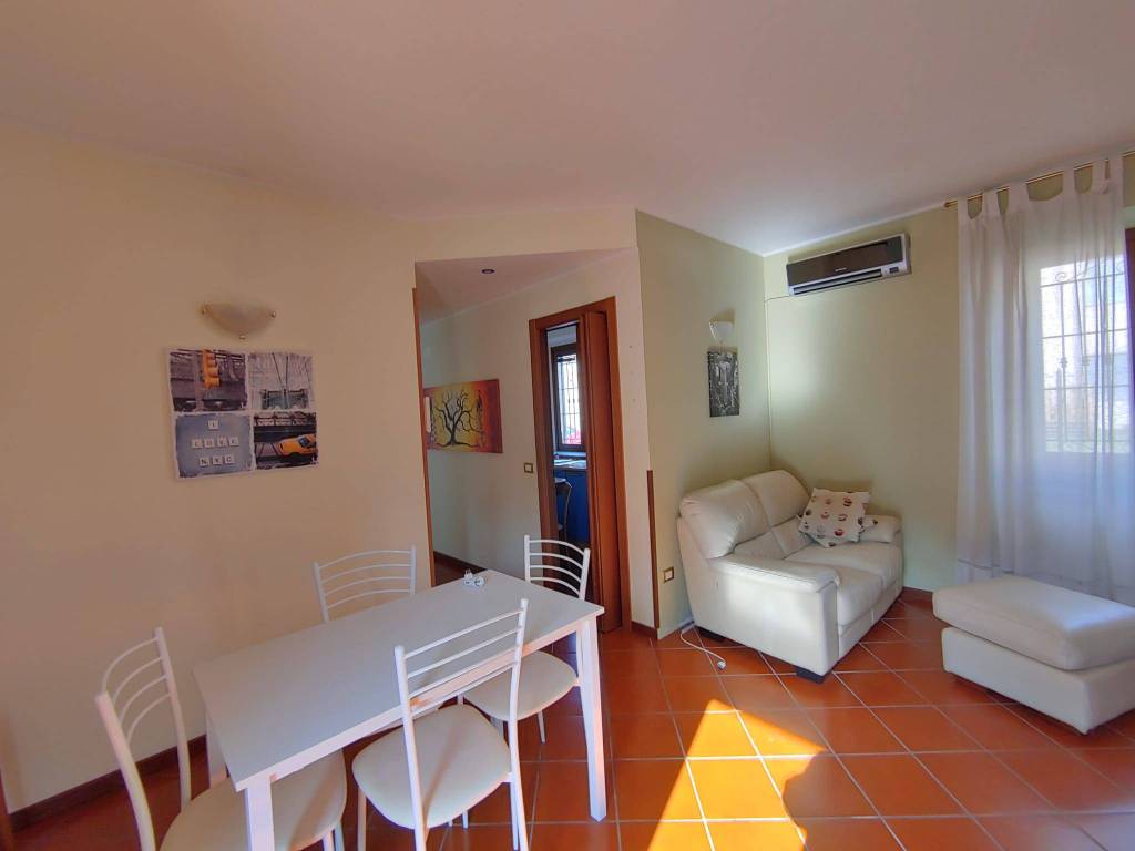 Appartamento a Gallarate in Via Edmondo De Amicis - Foto 3