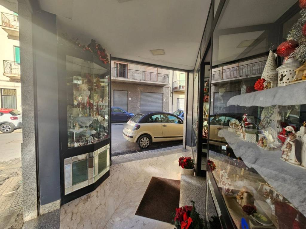 Immobile a Barcellona pozzo di gotto in VIA CAIROLI, 165 - Foto 3