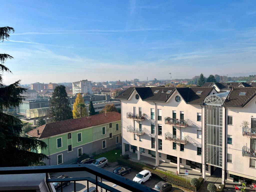 Appartamento a Gallarate in Via Amatore Sciesa - Foto 5