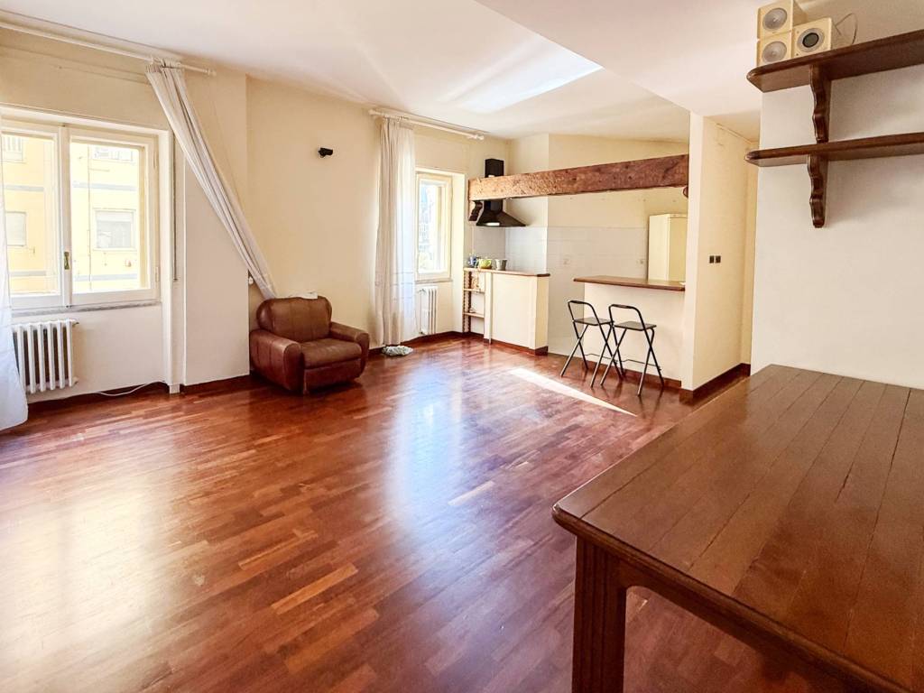 Appartamento a Salerno in Via Aurelio Nicolodi - Foto 4