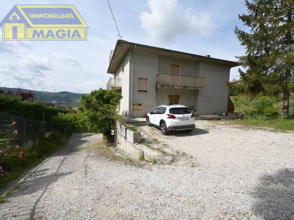 Casa indipendente a Colli del tronto in Viale IV Novembre, 20 - Foto 3