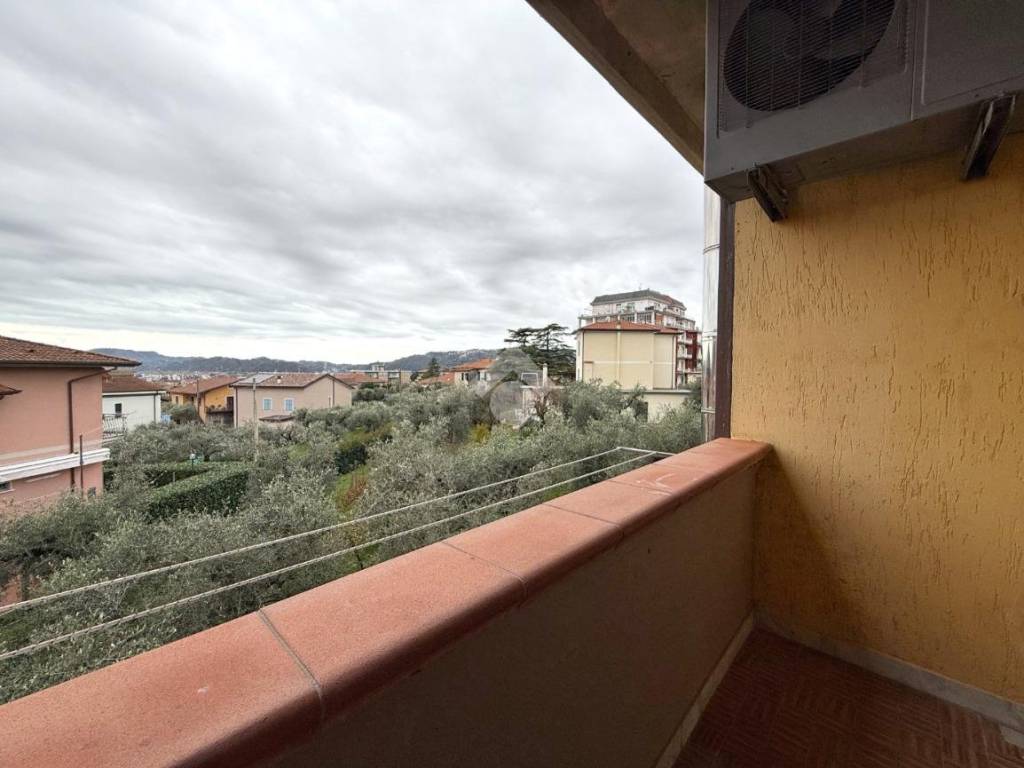 Appartamento a Santo stefano di magra in Piazza Aldo Moro, 15 - Foto 5