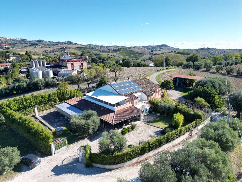 Casa indipendente a Monsampolo del tronto in Contrada Valle Cecchina, 4 - Foto 2