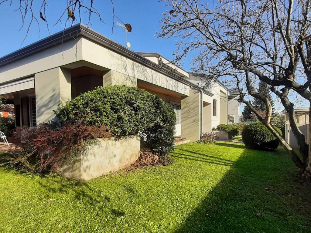 Villa a Pasian di prato in Via Gemona, 48 - Foto 3