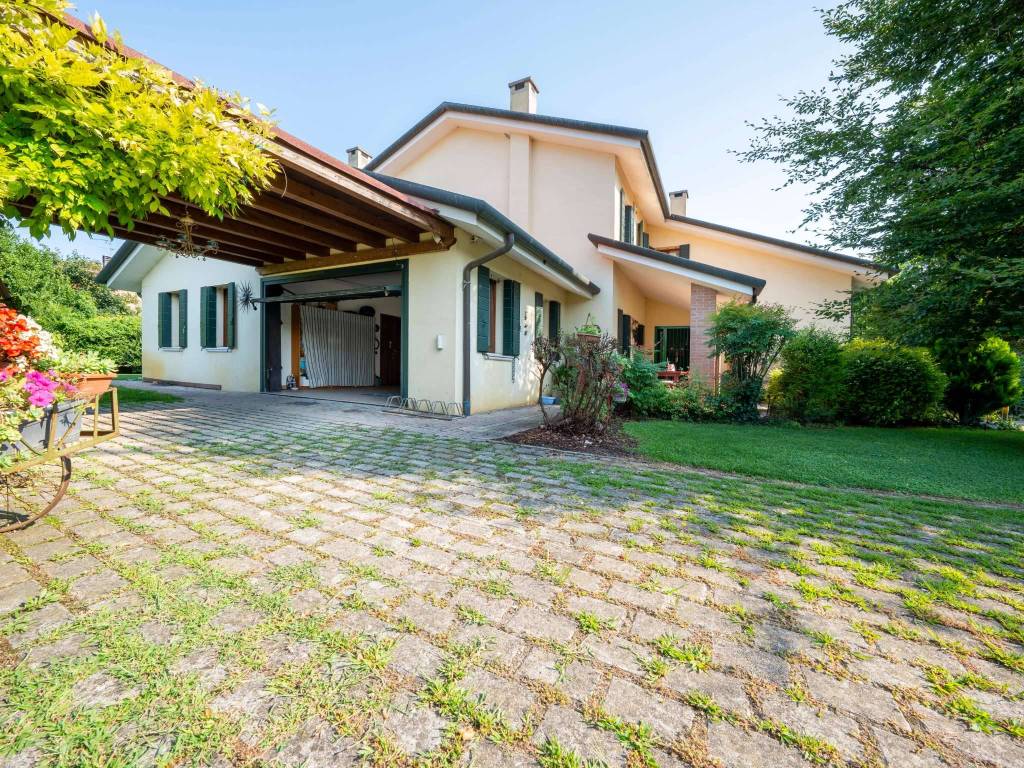 Casa indipendente a Oderzo in Via Le Basse 8-10 - Foto 4