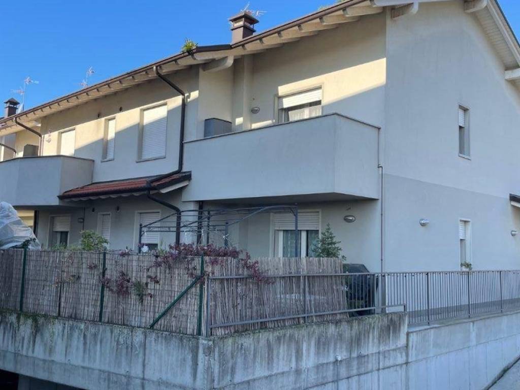 Appartamento a Zelo buon persico in Viale Repubblica - Foto 3
