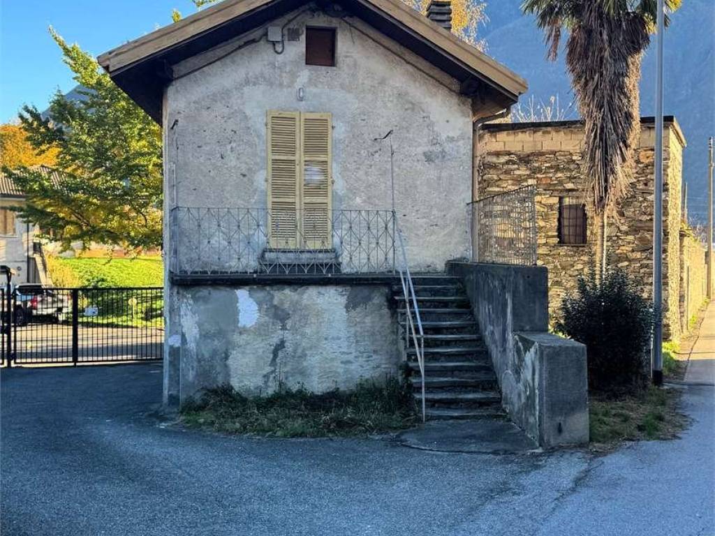 Casa indipendente a Piedimulera in Via Roma, 17 - Foto 2